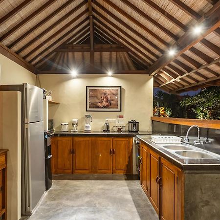 Villa Lina By Optimum Bali Villas Canggu Екстериор снимка