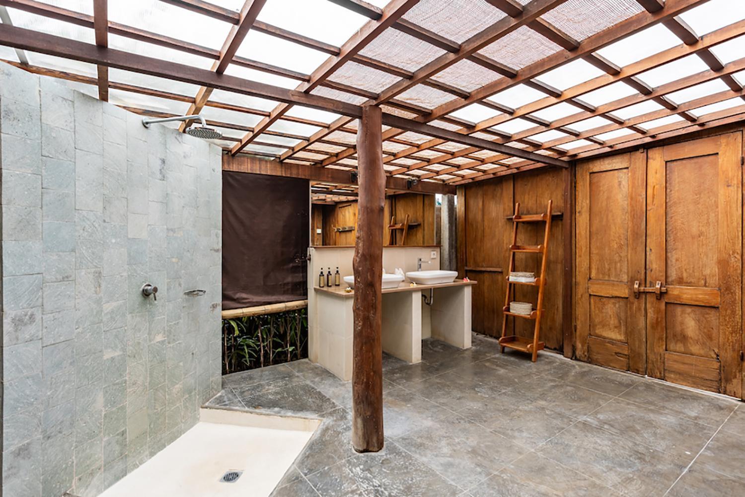 Villa Lina By Optimum Bali Villas Canggu Екстериор снимка